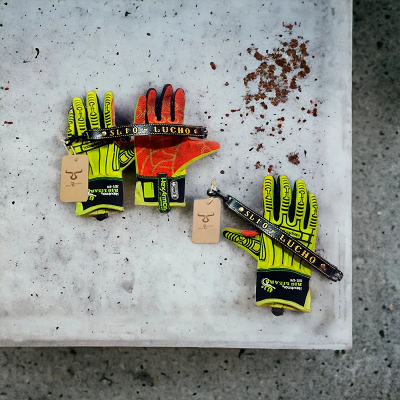 Porta guantes para bombero miniatura 2